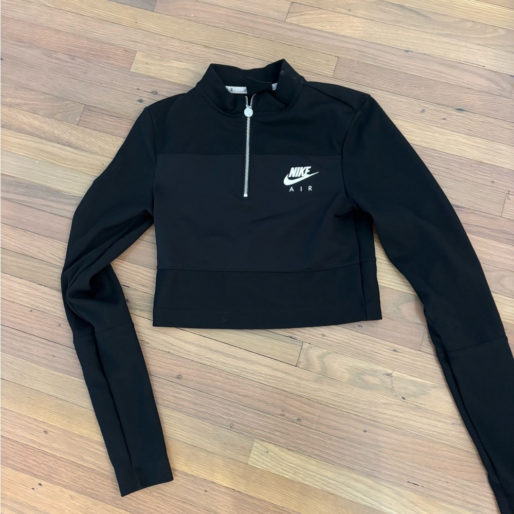 Nike Women's Black Cropped Half-Zip Hoodie